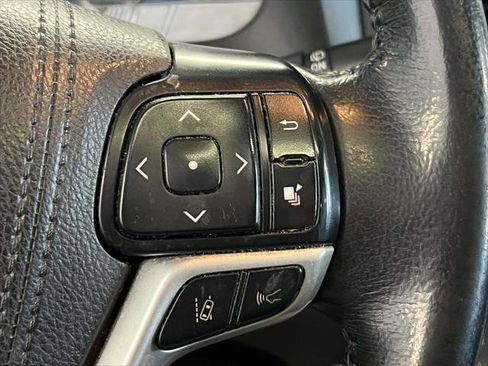 Used 2018 Toyota Sienna XLE image 21