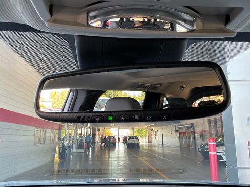 Used 2025 Toyota Sienna XLE FWD image 22
