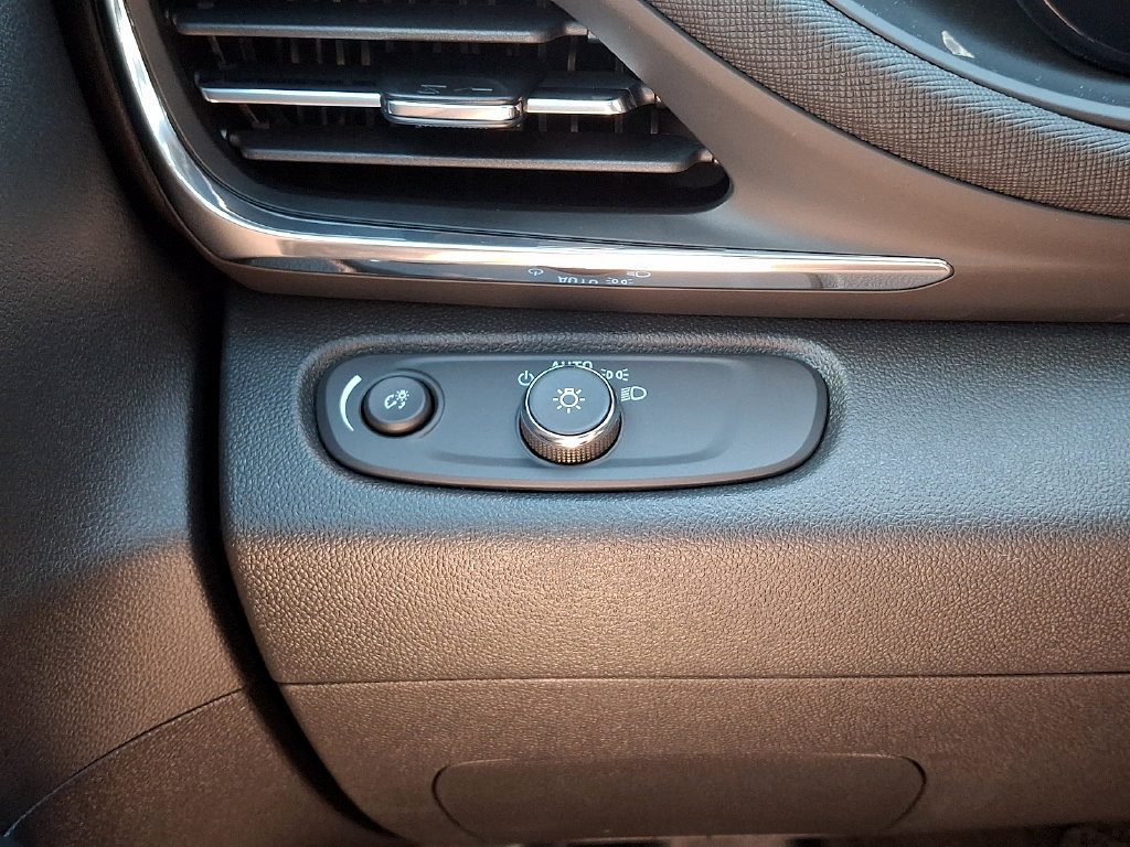 New 2026 Buick Envista Sport Touring w/ Convenience I Package FWD image 15