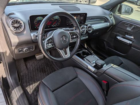 Used 2021 Mercedes-Benz GLB 250 image 12