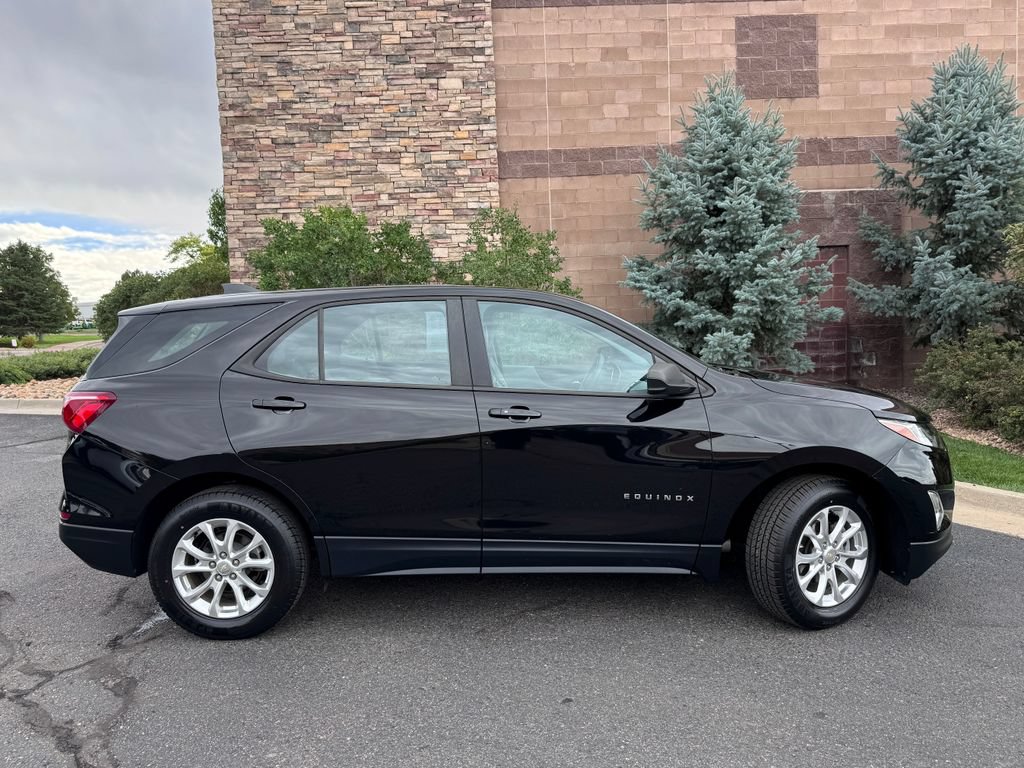 Used 2020 Chevrolet Equinox LS AWD/4WD image 6