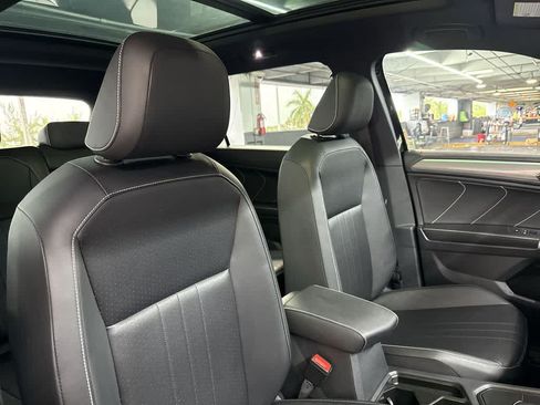 Certified 2023 Volkswagen Tiguan SE R-Line FWD image 27