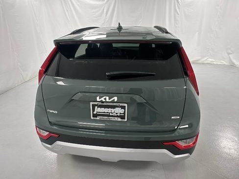 New 2025 Kia Niro EX image 4