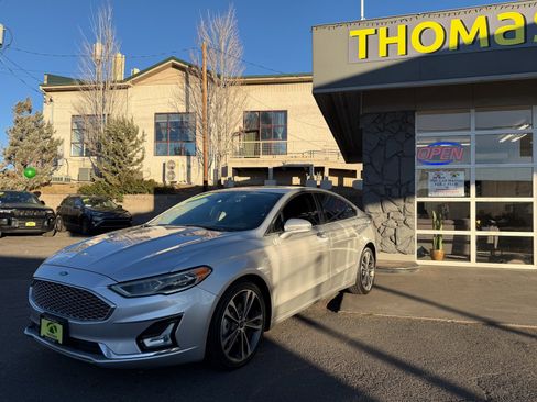 Used 2019 Ford Fusion Titanium image 1