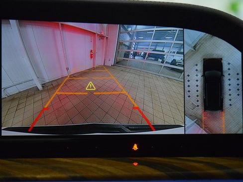 Used 2023 Cadillac Escalade ESV Premium Luxury Platinum w/ Heavy-Duty Trailer Package image 54