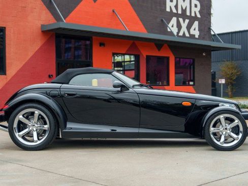 Used 2000 Plymouth Prowler image 4