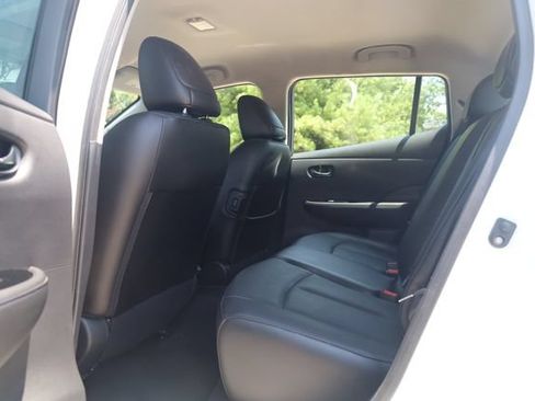 Used 2015 Nissan Leaf SL w/ Premium Package FWD image 23