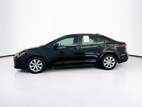 Used 2026 Toyota Corolla LE FWD image 4