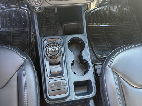 Used 2025 Ford Maverick Lariat w/ Black Appearance Package image 27