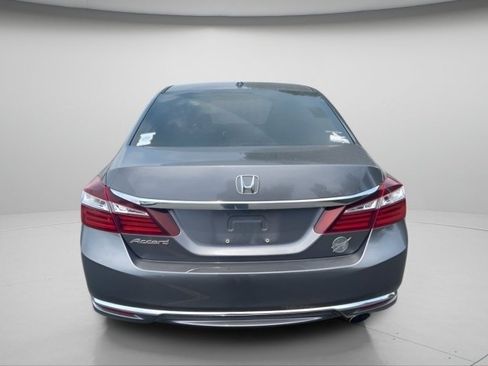 Used 2017 Honda Accord EX image 12