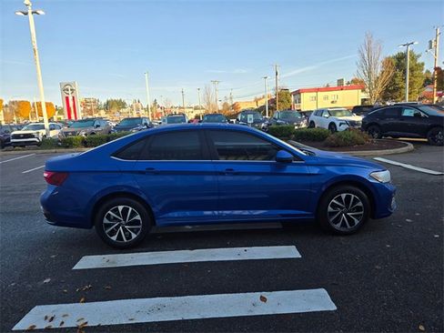 Used 2024 Volkswagen Jetta S image 6