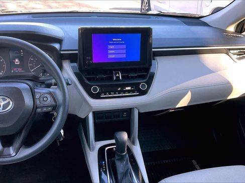Used 2023 Toyota Corolla Cross L image 7