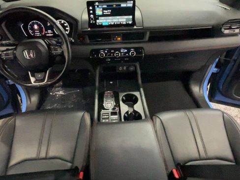 Used 2025 Honda Pilot TrailSport image 28