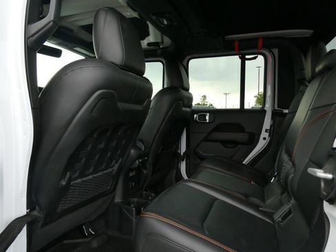 Used 2023 Jeep Gladiator Mojave w/ Cold Weather Group AWD/4WD image 20