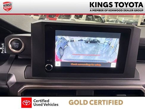Used 2025 Toyota 4Runner SR5 AWD/4WD image 19