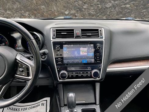 Used 2018 Subaru Outback 2.5i Limited AWD/4WD image 6