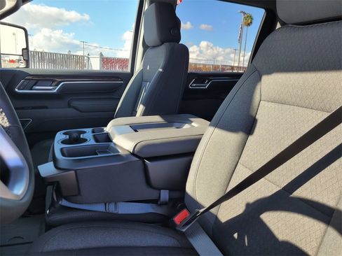 New 2026 GMC Sierra 2500 SLE w/ SLE Value Package; image 12