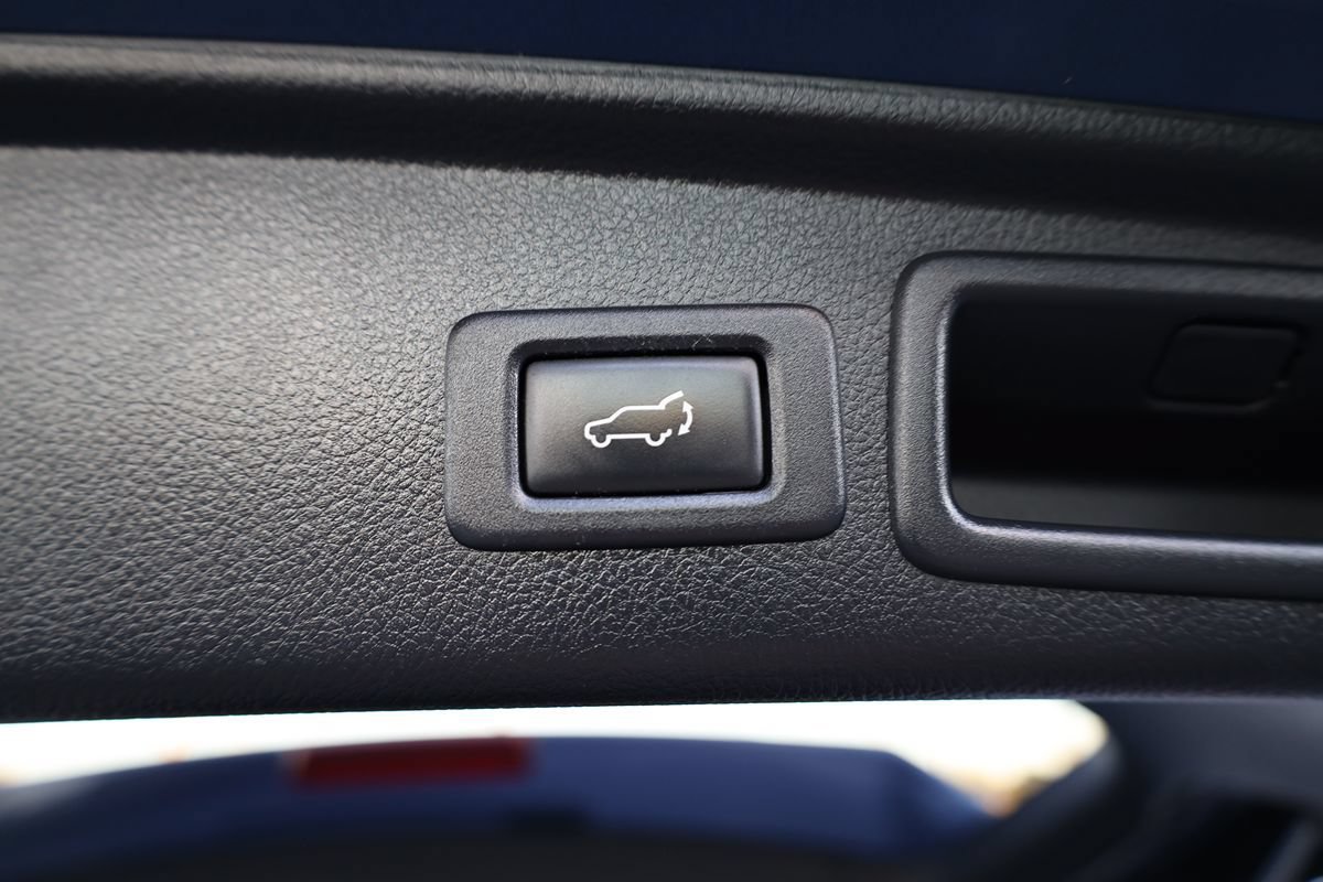 Used 2014 Subaru Forester 2.5i Limited AWD/4WD image 13
