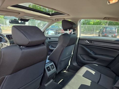 Used 2020 Honda Accord EX image 28