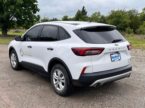 Used 2023 Ford Escape AWD image 3