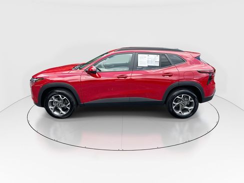 Used 2026 Chevrolet Trax LT w/ Driver Confidence Package FWD image 5