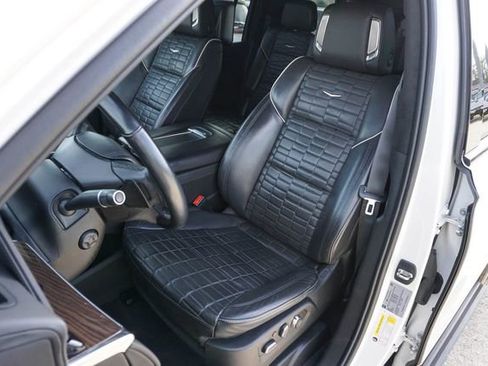 Used 2021 Cadillac Escalade ESV Sport Platinum image 21