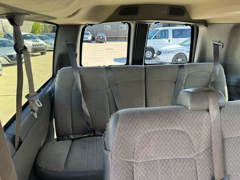 Used 2014 Chevrolet Express 2500 LS image 32
