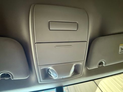 Used 2018 Dodge Grand Caravan SE w/ UConnect Hands-Free Group image 29