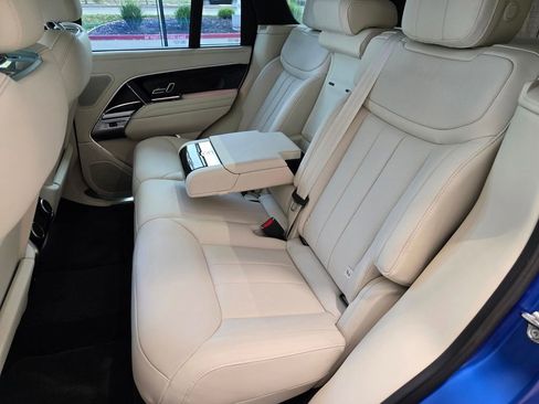 New 2025 Land Rover Range Rover SE AWD/4WD image 8