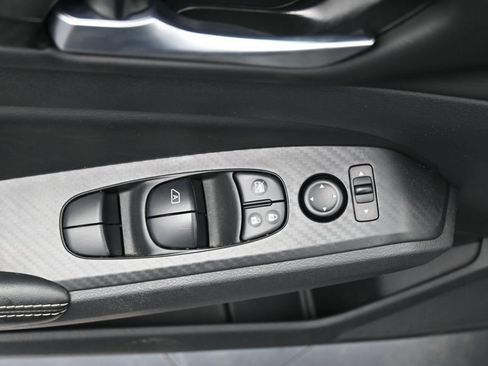Used 2025 Nissan Altima 2.5 SV FWD image 23