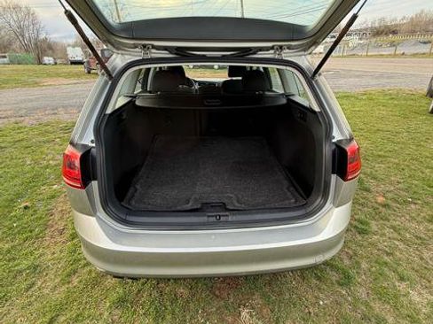 Used 2016 Volkswagen Golf Limited Edition image 14