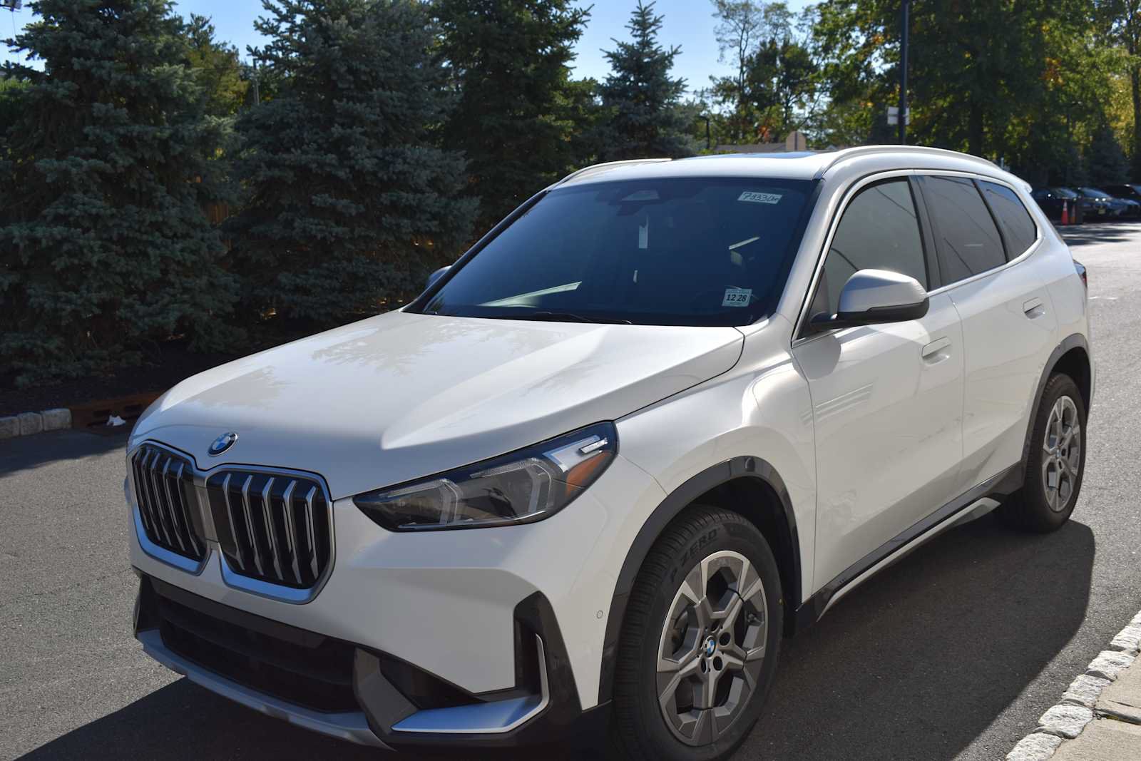 Used 2024 BMW X1 xDrive28i AWD/4WD image 3