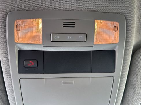 Used 2023 Toyota Tacoma SR image 43