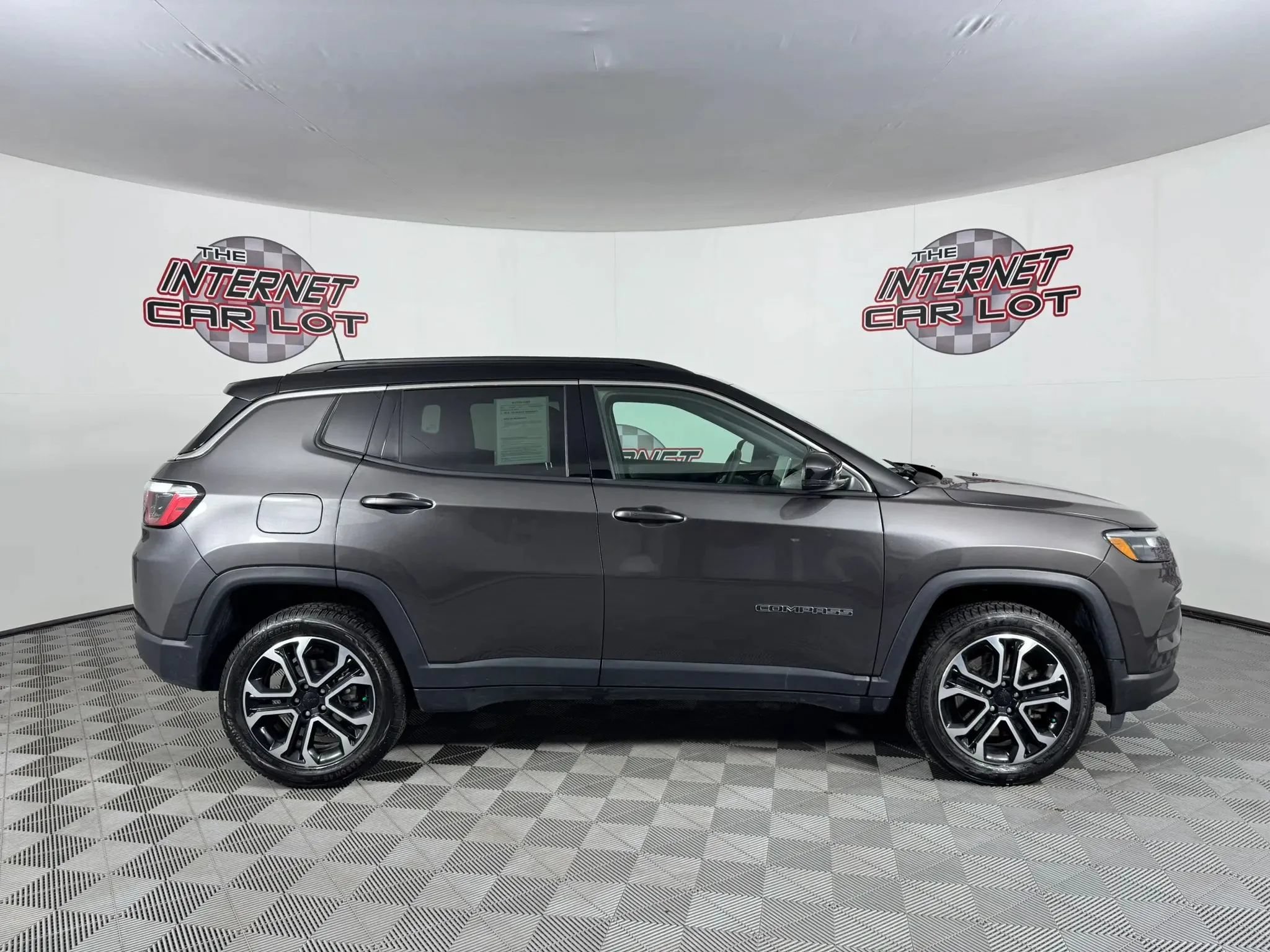 Used 2023 Jeep Compass Limited AWD/4WD image 8