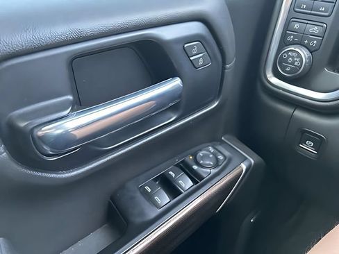 Used 2019 Chevrolet Silverado 1500 LT Trail Boss AWD/4WD image 32