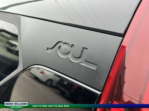 Used 2021 Kia Soul GT-Line image 12