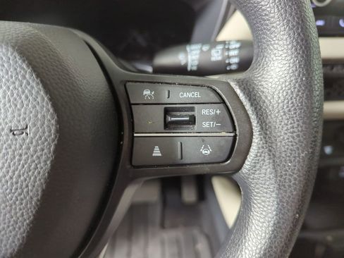 Used 2025 Honda HR-V LX image 29