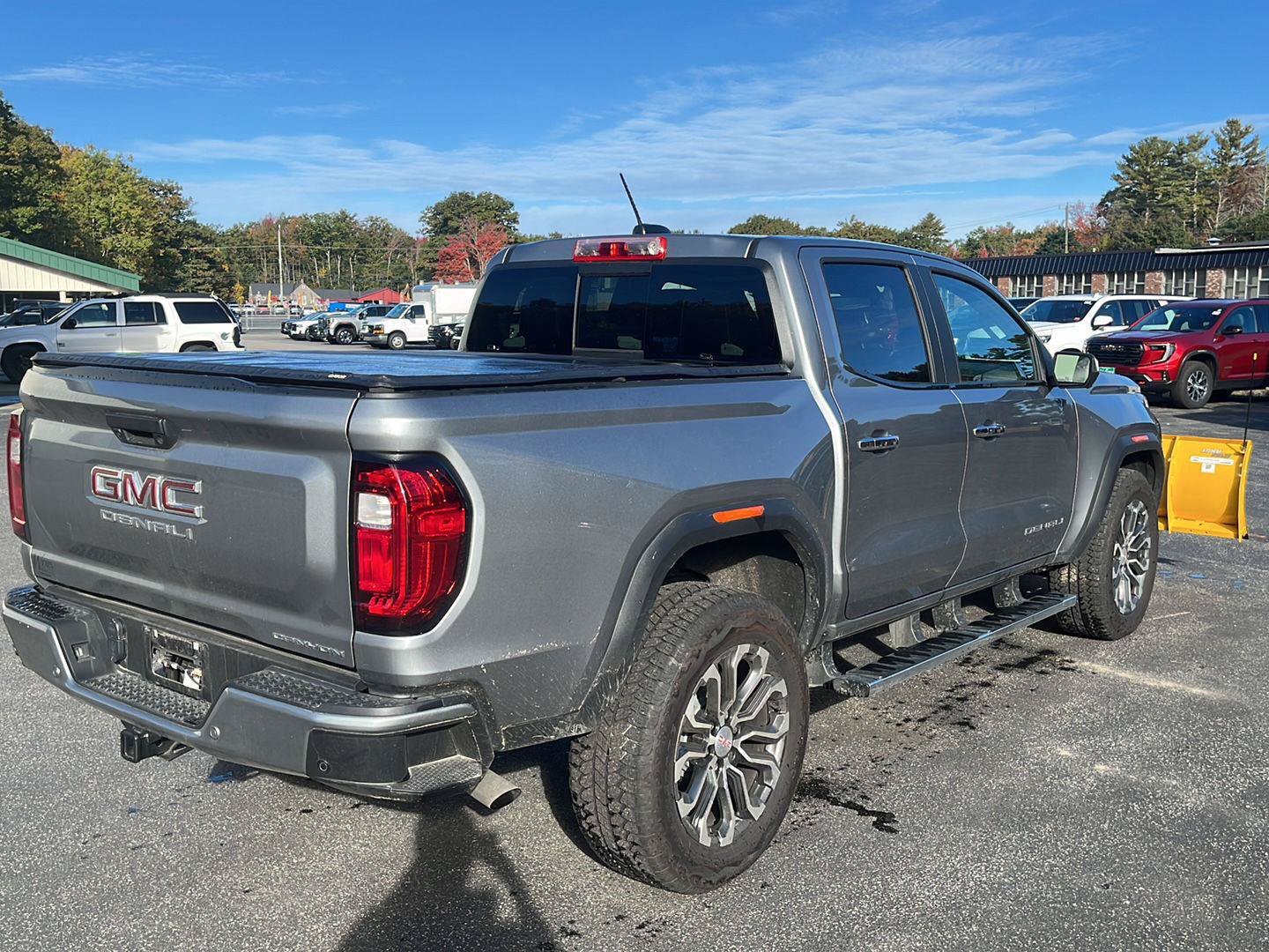 Used 2026 GMC Canyon Denali AWD/4WD image 7