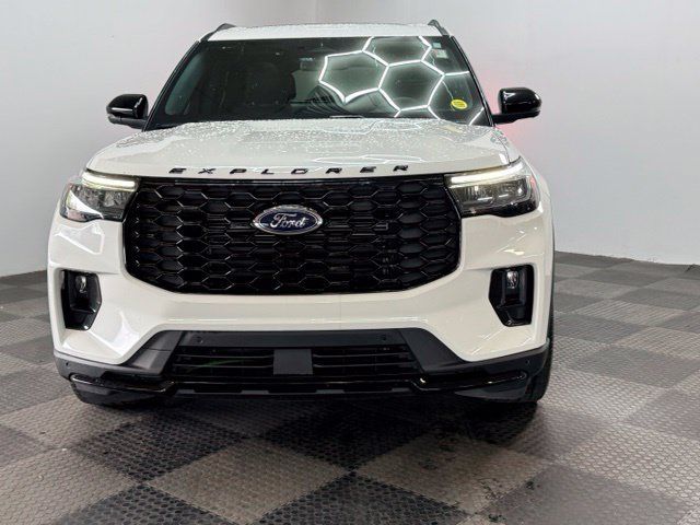 Used 2025 Ford Explorer ST w/ Sun And Sound Package AWD/4WD image 4