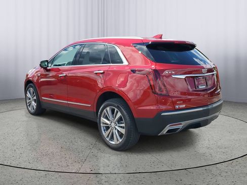 Used 2023 Cadillac XT5 Premium Luxury w/ LPO, Floor Liner Package AWD/4WD image 4