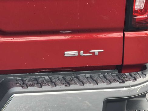 Used 2025 GMC Sierra 1500 SLT w/ SLT Premium Plus Package AWD/4WD image 28