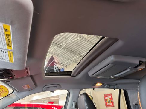Used 2020 Honda Pilot Elite image 23