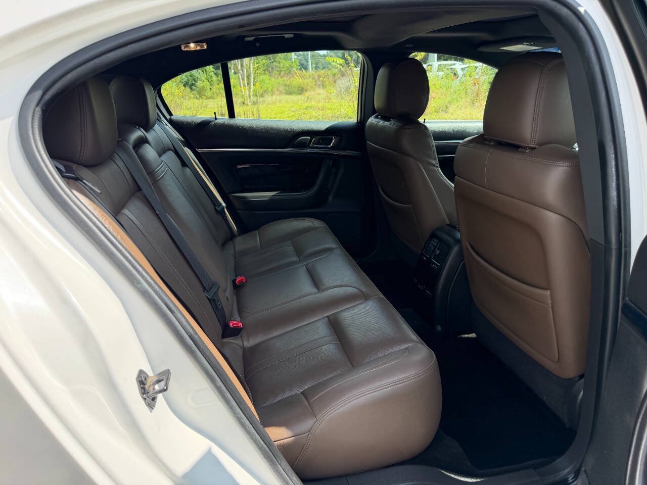 Used 2013 Lincoln MKS AWD image 13