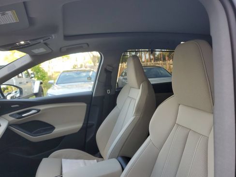 Used 2025 Audi Q6 e-tron Premium Plus w/ Premium Plus RWD image 23