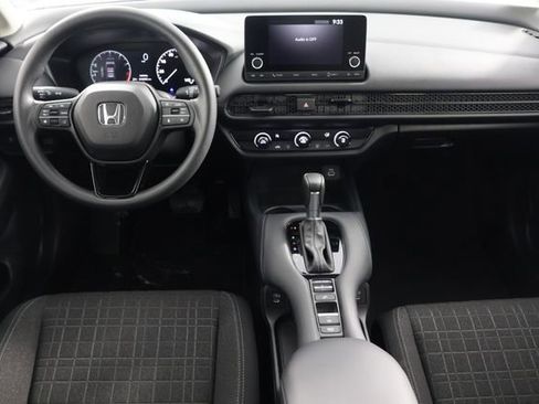 Certified 2025 Honda HR-V LX image 2