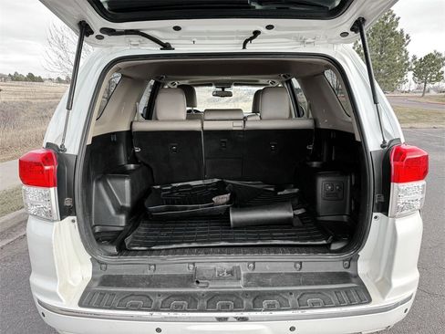 Used 2013 Toyota 4Runner SR5 image 9