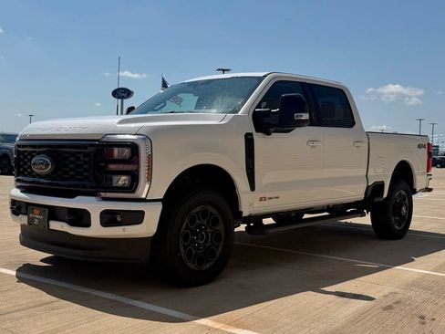 New 2026 Ford F250 Lariat w/ Black Appearance Package AWD/4WD image 6