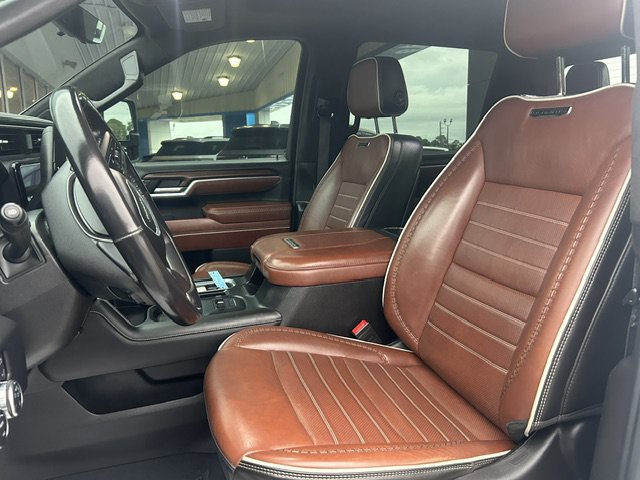 Used 2024 GMC Sierra 2500 Denali Ultimate AWD/4WD image 27