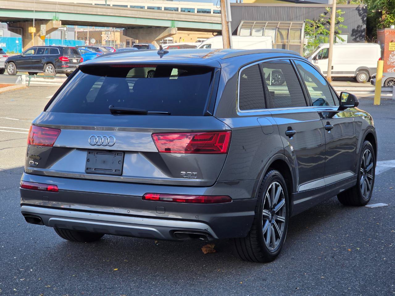 Used 2018 Audi Q7 3.0T Premium Plus w/ Premium Plus Package AWD/4WD image 8