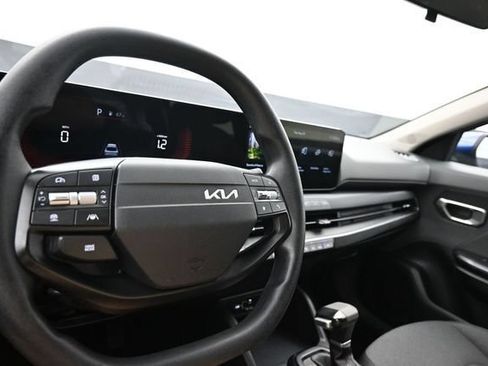 Used 2025 Kia K4 FWD image 9